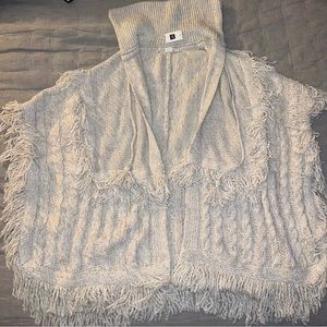 Gap Poncho